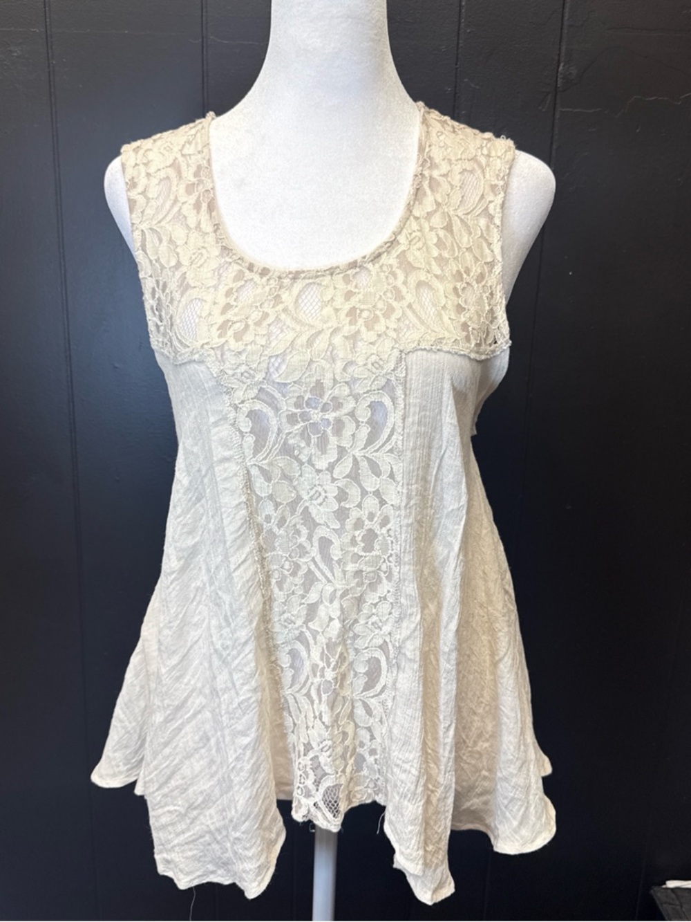 About A Girl Lace-Front Sleeveless Camisole in Cream